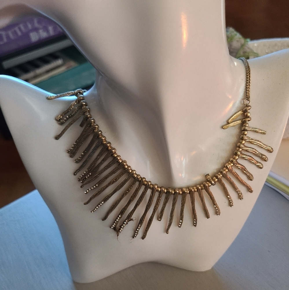 Gold chocker necklace